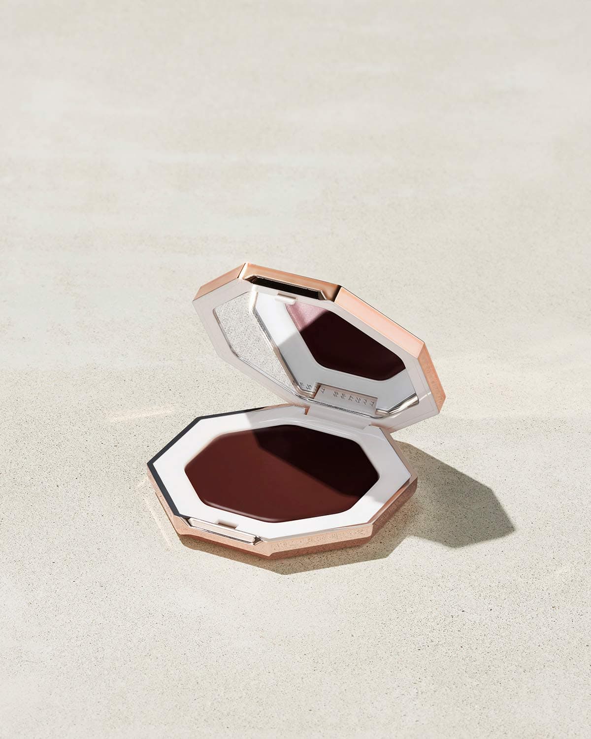 Cheeks Out Freestyle Cream Bronzer โ Toffee Tease