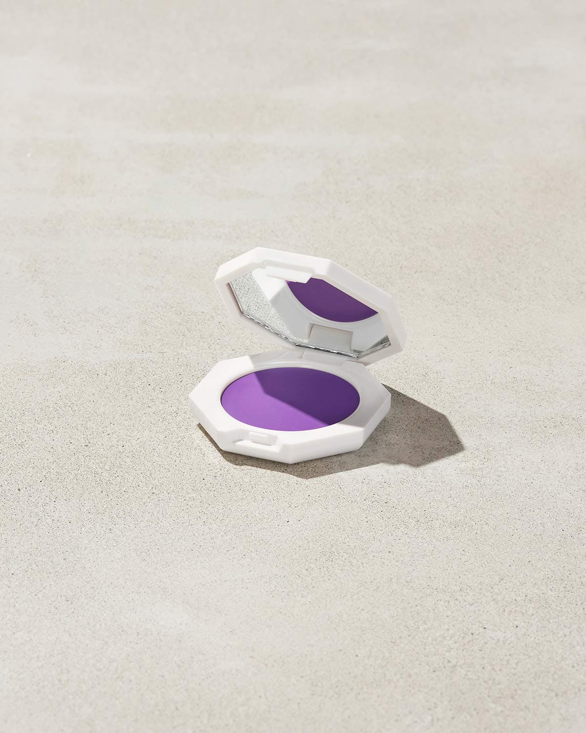 Cheeks Out Freestyle Cream Blush โ Drama Cla$$